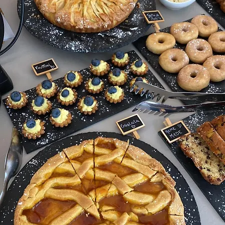 فندق مبيت وإفطار Garda ناغو